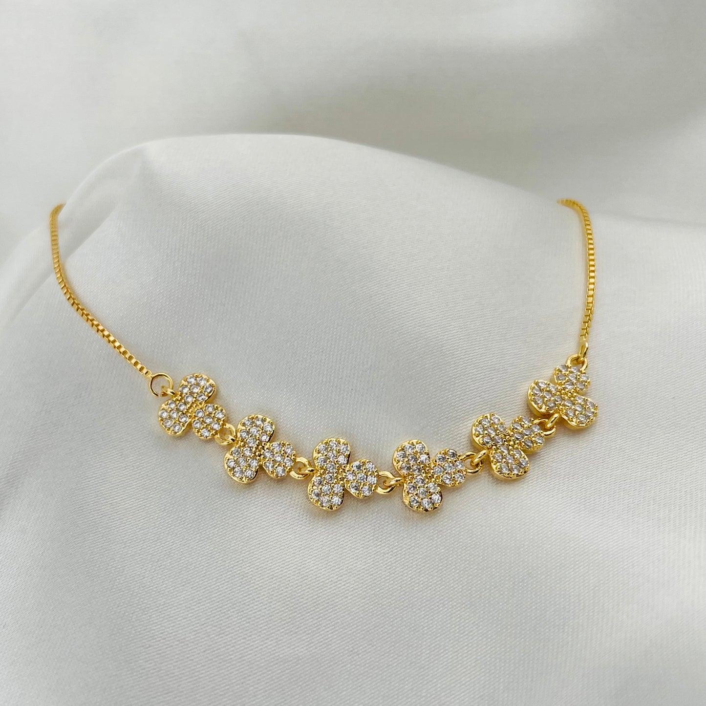 Floral Cluster Charm Adjustable Bracelet – Crystal Flower Motifs | Imitation Gold