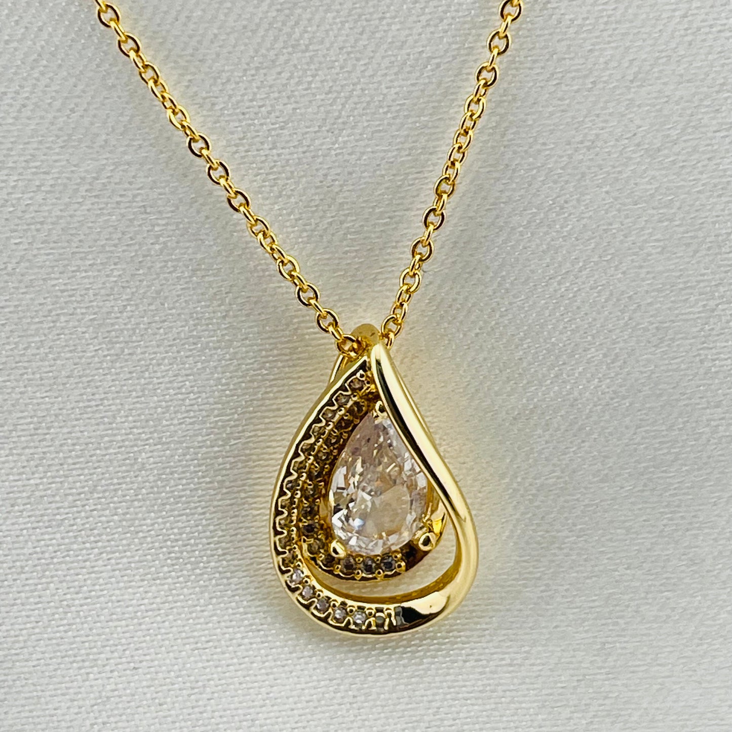 Teardrop Crystal Pendant Necklace – Stone-Outlined Drop | Imitation Gold Fashion Jewelry