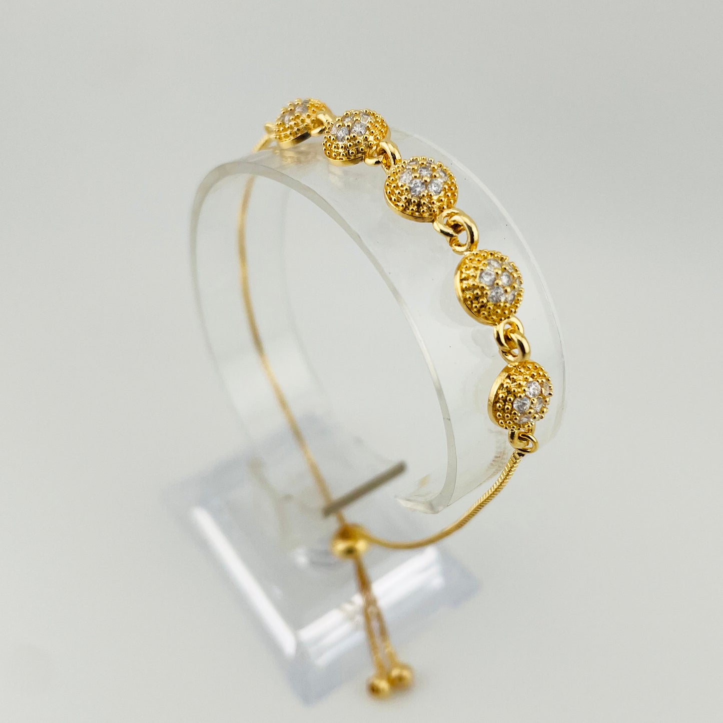 Round Stone Link Bracelet – Adjustable Chain | Imitation Gold Fashion Jewelry