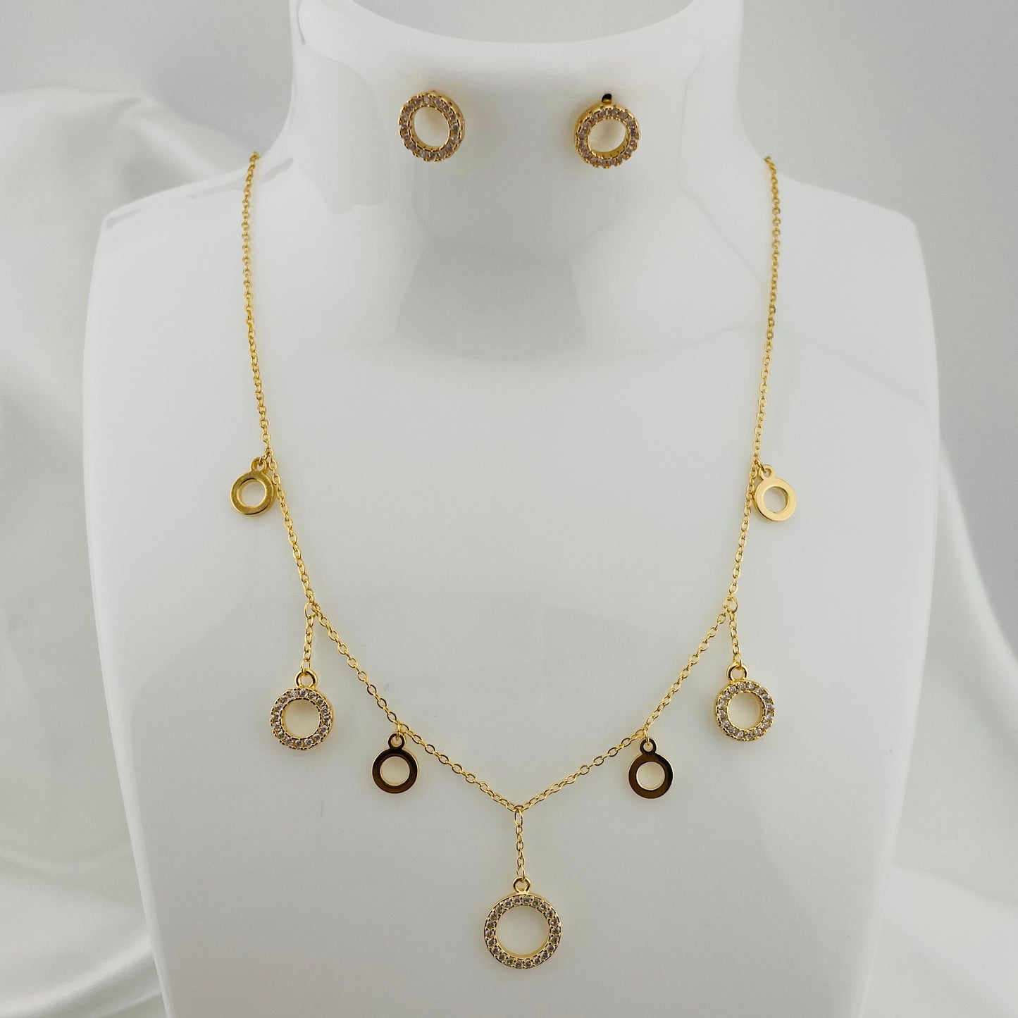 Circle Charm Necklace & Stud Earrings Set – Stone-Outlined Rings | Imitation Gold