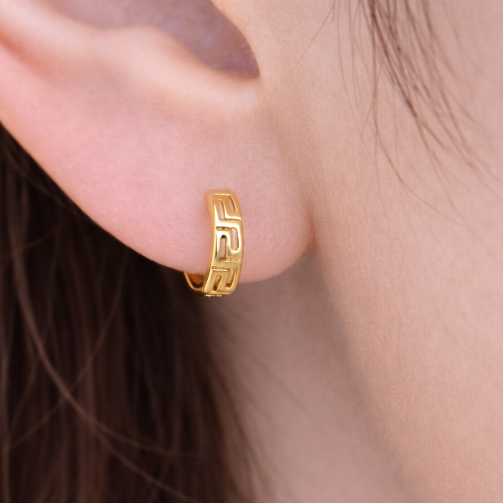 ELAGANT EARRINGS, FASHION JEWELRY IMITATION GOLD- ONE PAIR