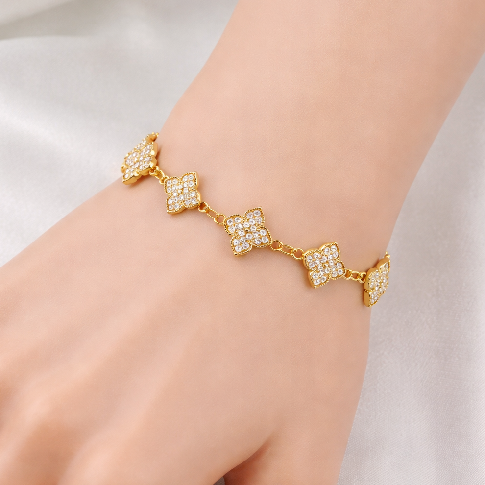 Floral Crystal Charm Bracelet – Clover-Inspired Stone Motifs | Adjustable | Imitation Gold Fashion Jewelry