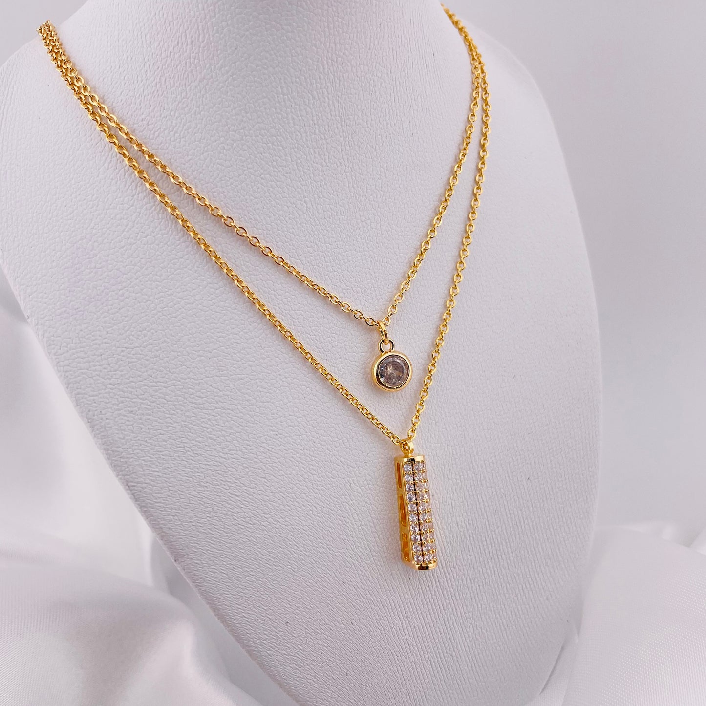 NECKLACE DUAL LAYERD PENDANT DANGLING BAR-STONE, ADJUSTABLE CHAIN, FASHION JEWELRY IMITATION GOLD