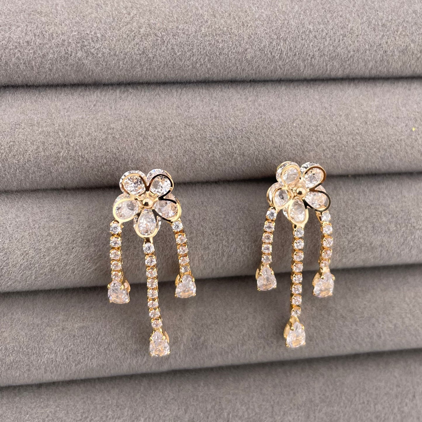 FLOWER EARRINGS - DANGLING STONES, FASHION JEWELRY IMITATION GOLD- ONE PEAR