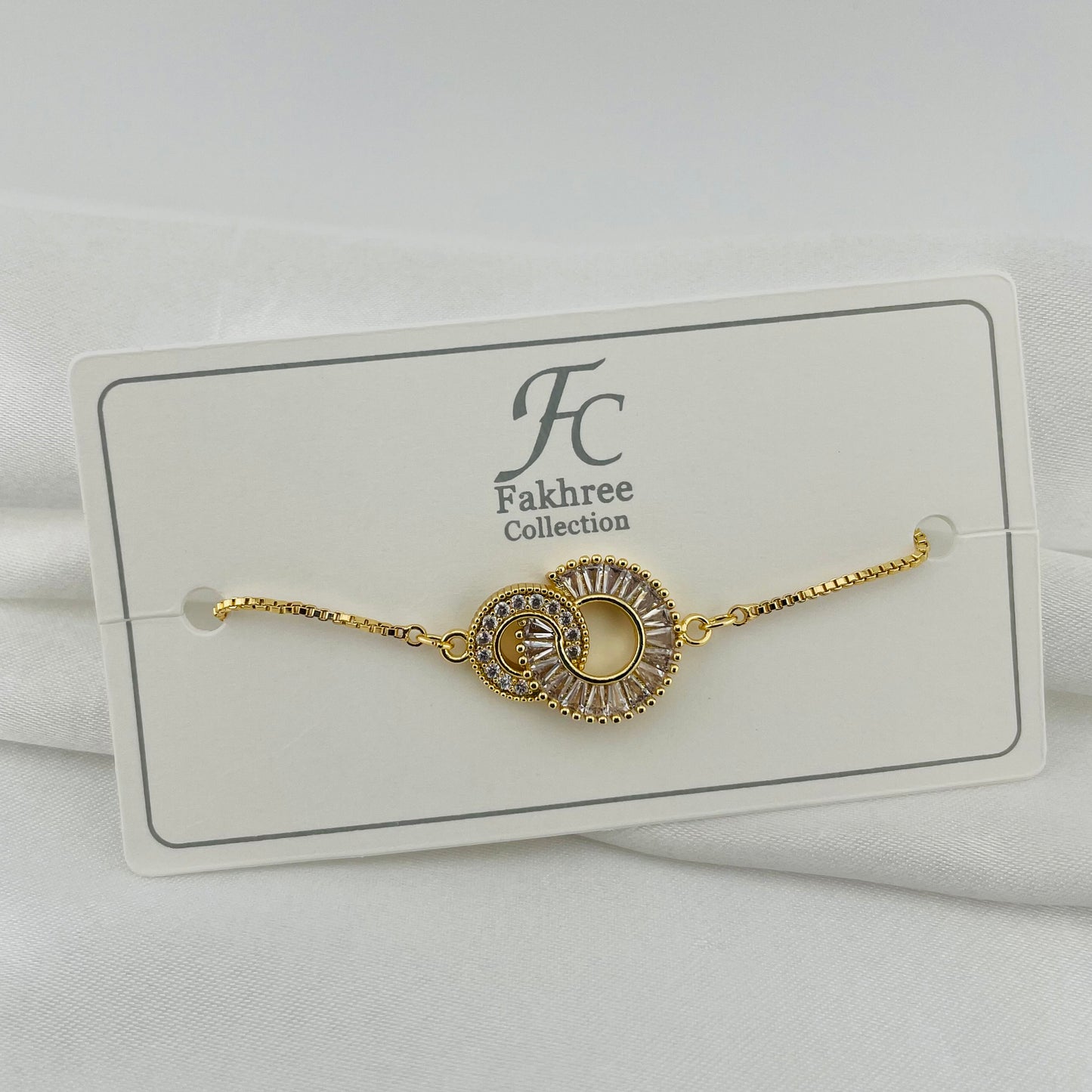 Interlocking Circle Stone Bracelet – Adjustable | Imitation Gold Fashion Jewelry