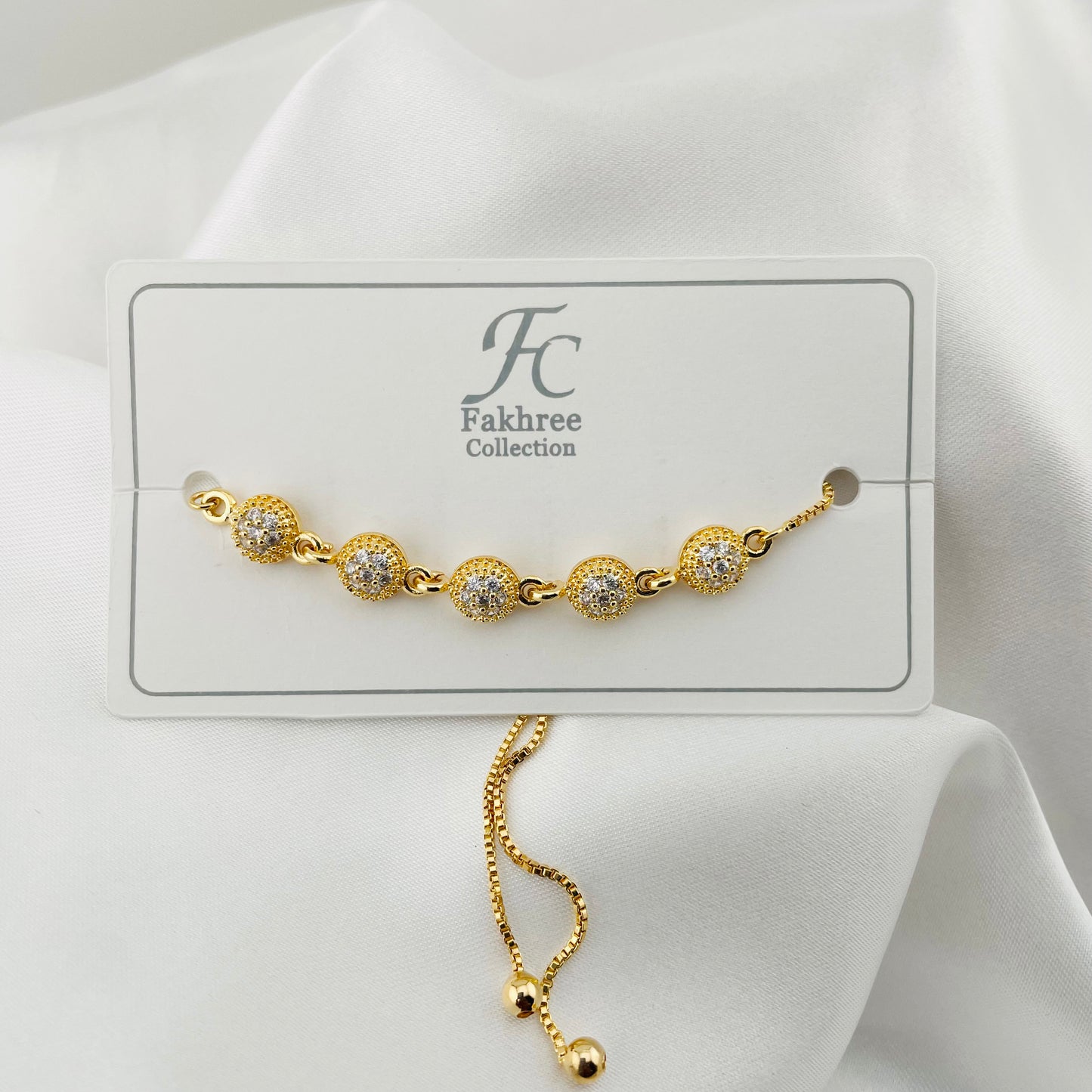 Round Stone Link Bracelet – Adjustable Chain | Imitation Gold Fashion Jewelry