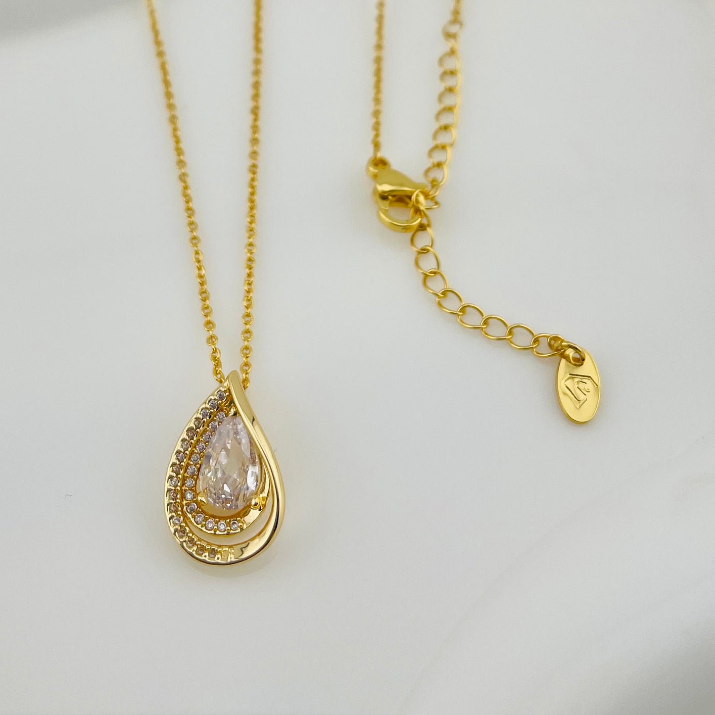 Teardrop Crystal Pendant Necklace – Stone-Outlined Drop | Imitation Gold Fashion Jewelry
