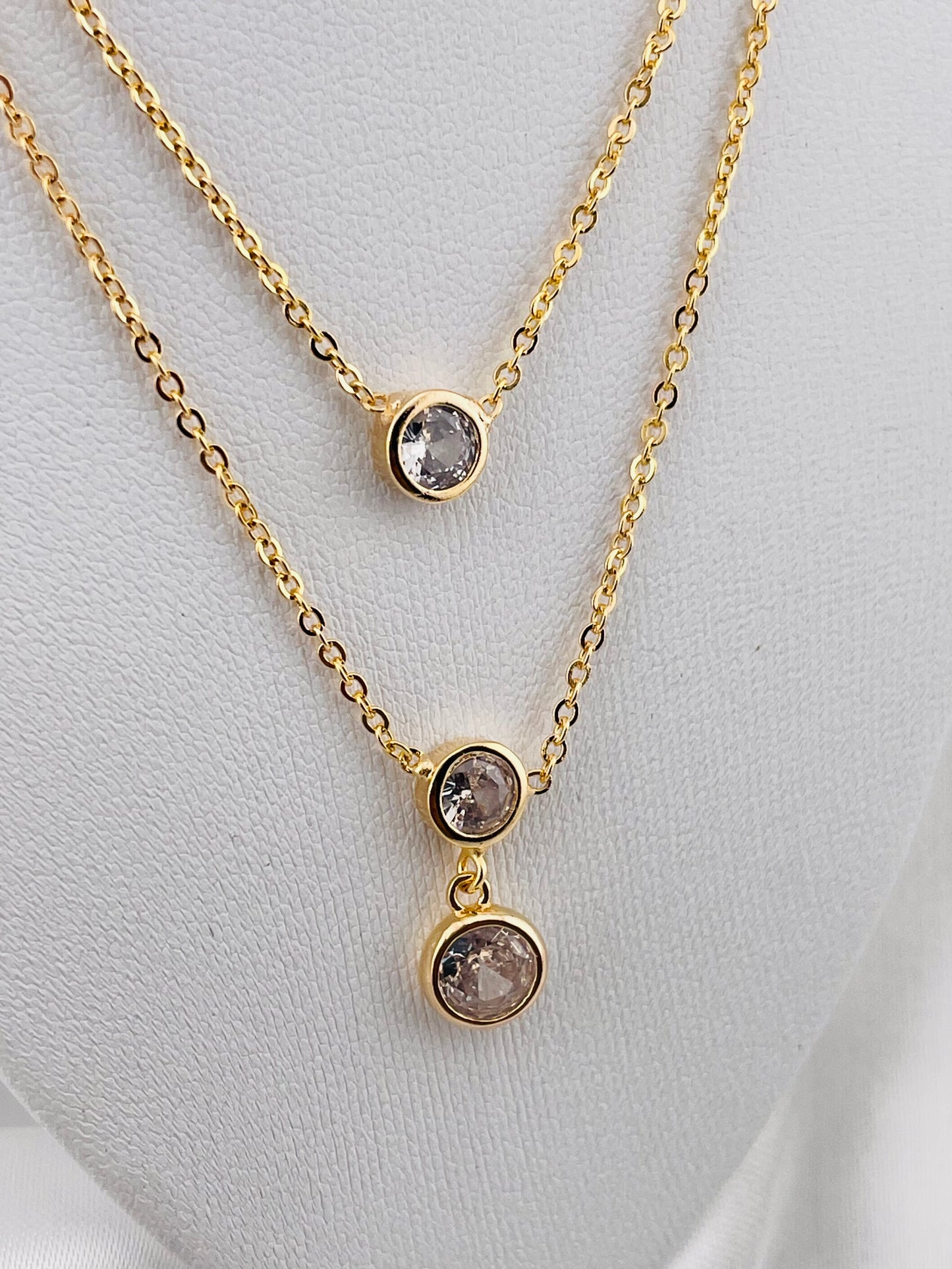 DUAL LAYERED NECKLACE 3 STONE PENDANT ,ADJUSTABLE CHAIN, FASHION JEWELRY IMITATION GOLD