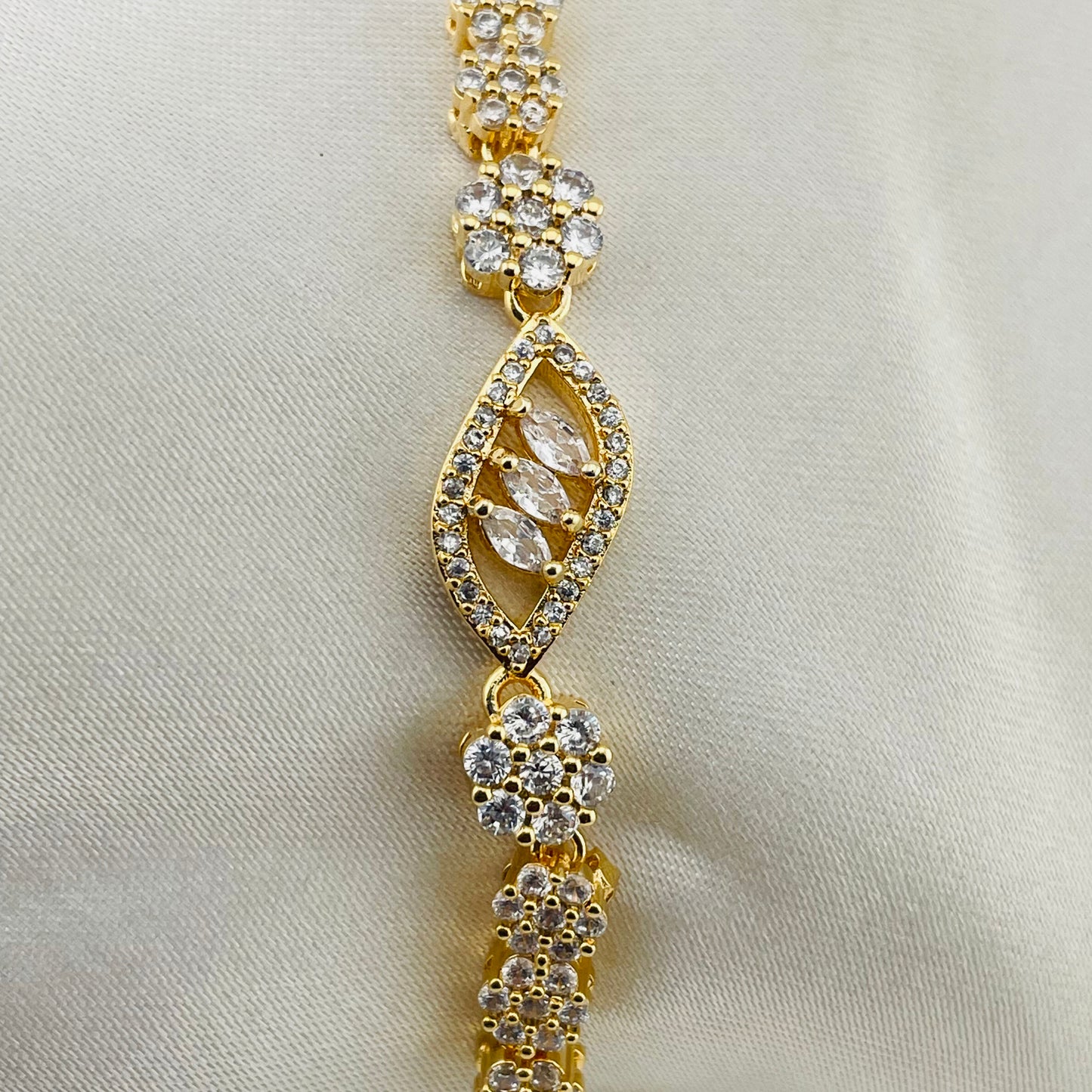 Floral Eye Charm Bracelet – Crystal Flower Motifs | Adjustable | Imitation Gold Fashion Jewelry