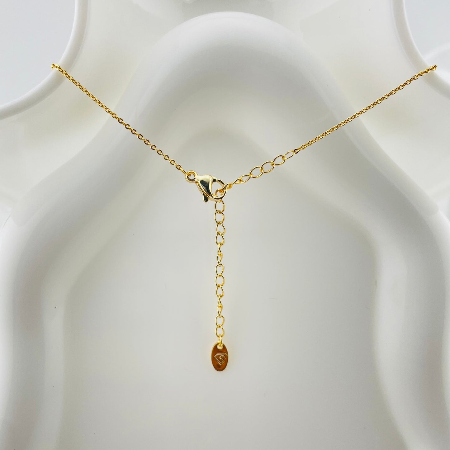 NECKLACE WITH CRISTAL ROLL PENDANT, ADJUSTABLE CHAIN, FASHION JEWELRY IMITATION GOLD