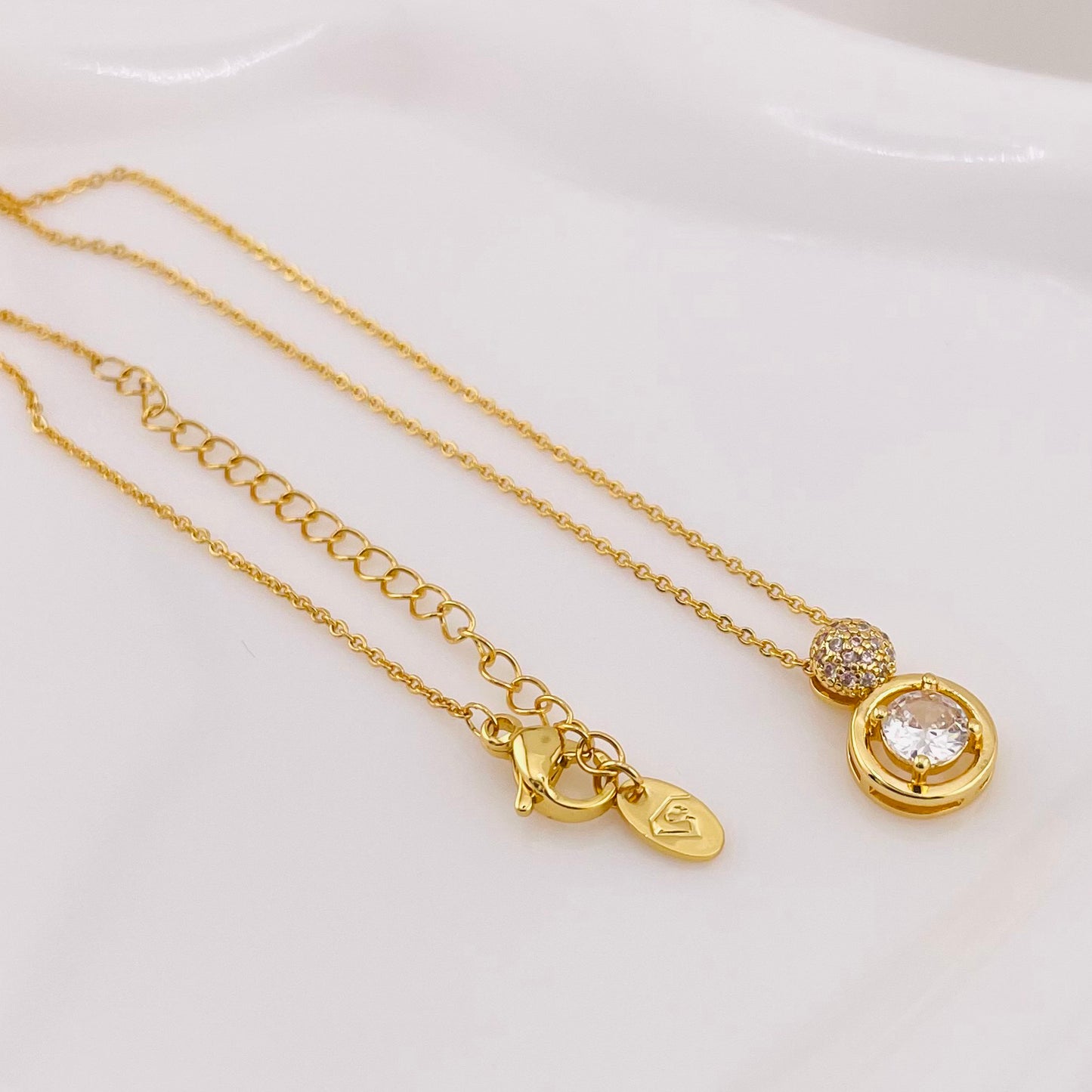 NECKLACE WITH STONE PENDANT, ADJUSTABLE CHAIN, FASHION JEWELRY IMITATION GOLD